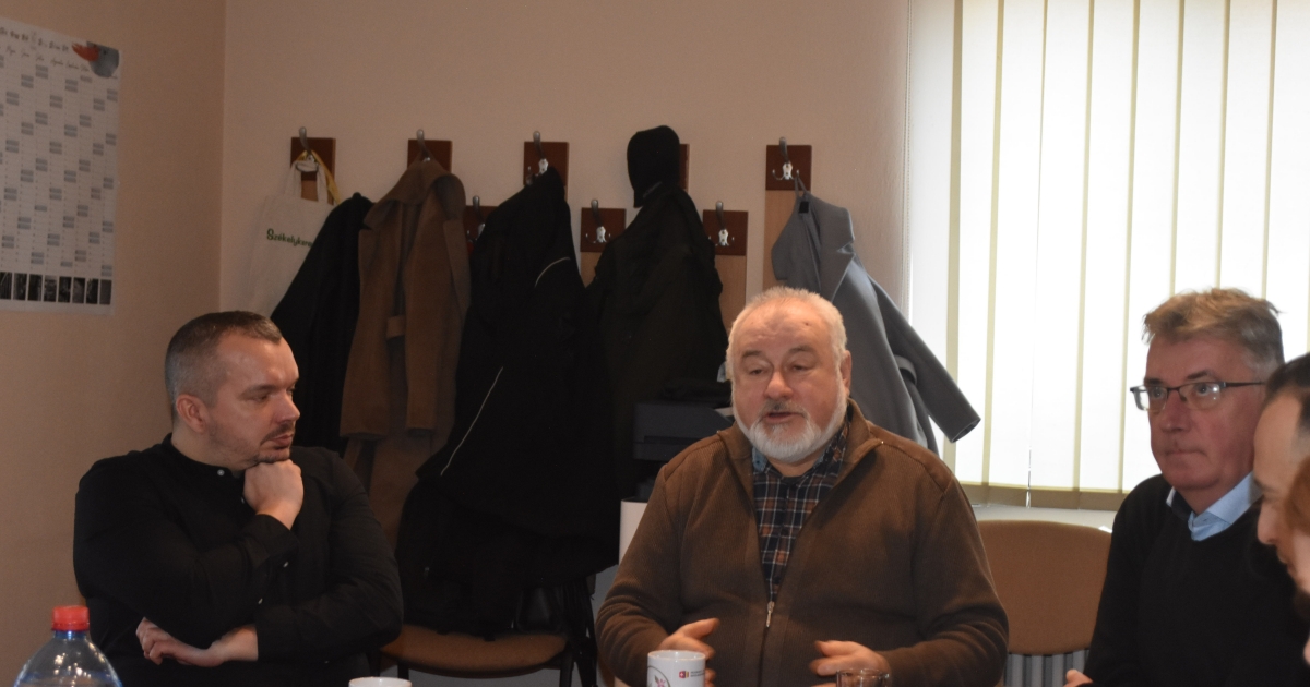 Szakácsokat, pincéreket képeznek